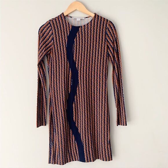 Diane Von Furstenberg Haydyn Wave 100%
Silk Mini Dress Rickrack - Picture 5 of 11